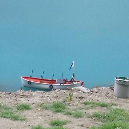 Eden Lake View Hotel Karimabad  Bagian luar foto
