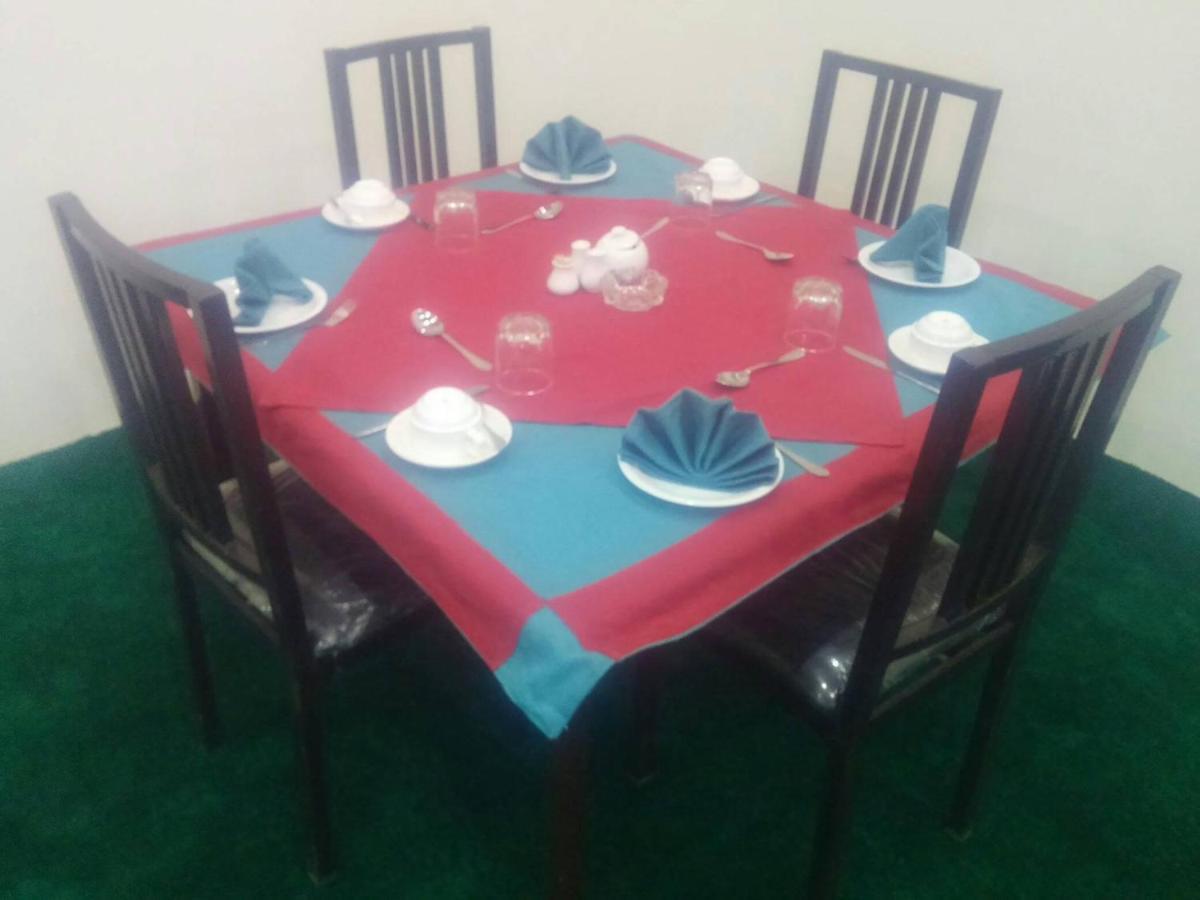 Eden Lake View Hotel Karimabad  Bagian luar foto