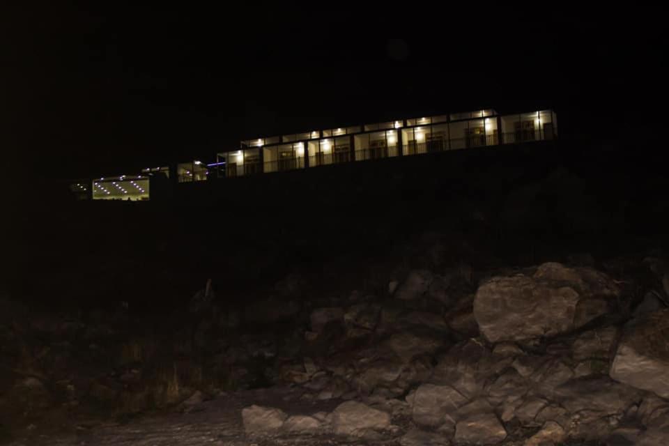 Eden Lake View Hotel Karimabad  Bagian luar foto